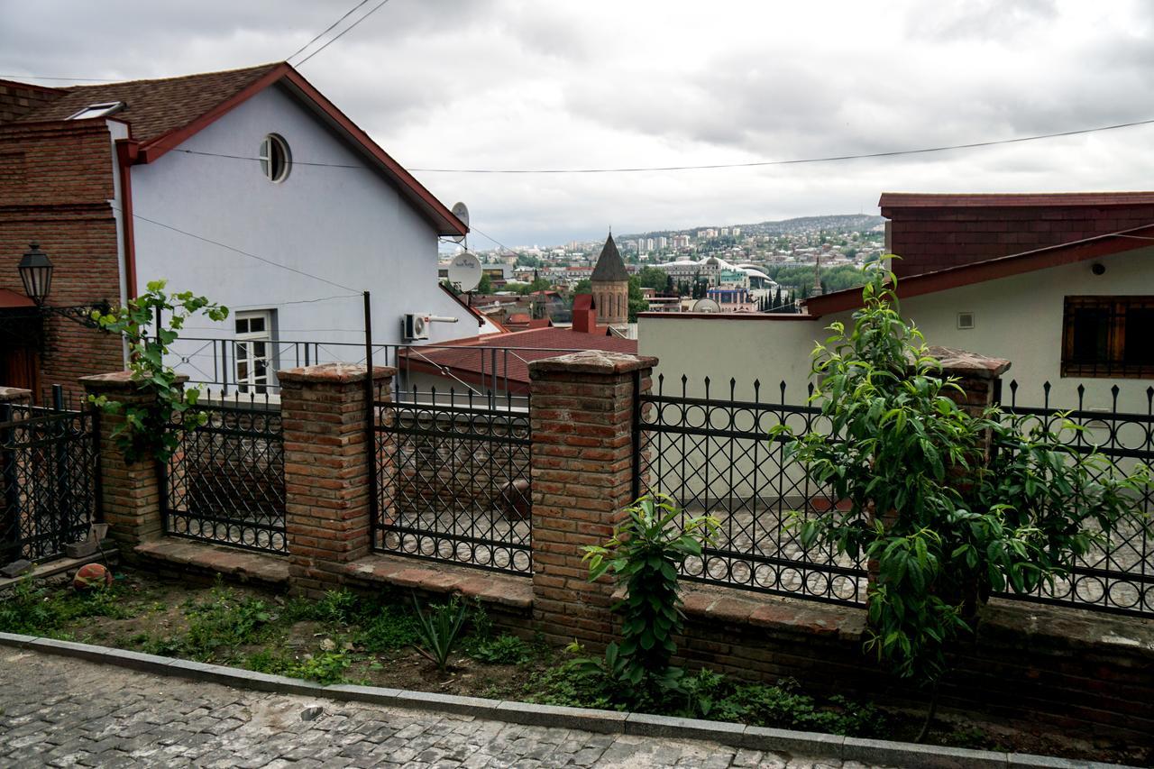 Hotel Gomi13 Tbilisi Exterior foto