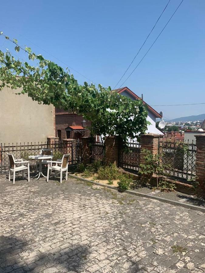 Hotel Gomi13 Tbilisi Exterior foto